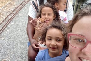 Peta pekapeka visits Orrin, Ennoa and Iloi