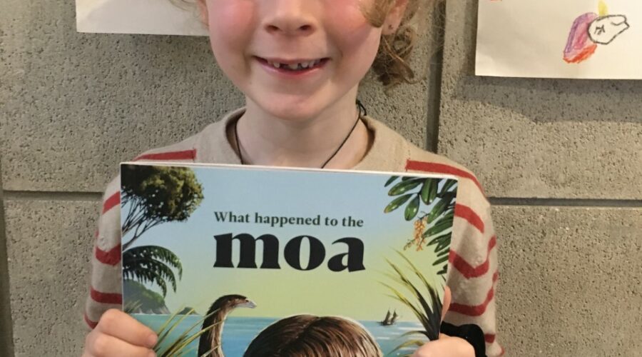 KCC Book Reviews: What Happened To The Moa