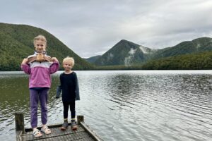 Polly visits Elsie and Harrison in Ōtautahi for Christmas 2025